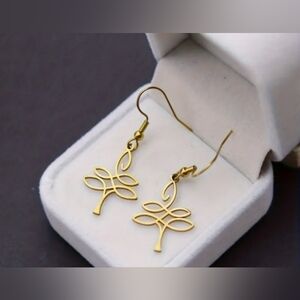 ♥️ D 5 / $20 Elegant Gold Tree Earrings